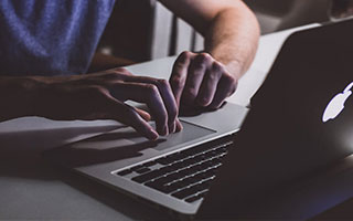 世俱杯官网-全国速度滑冰锦标赛纪录频频刷新，2020-2021赛季全国速度滑冰冠军赛